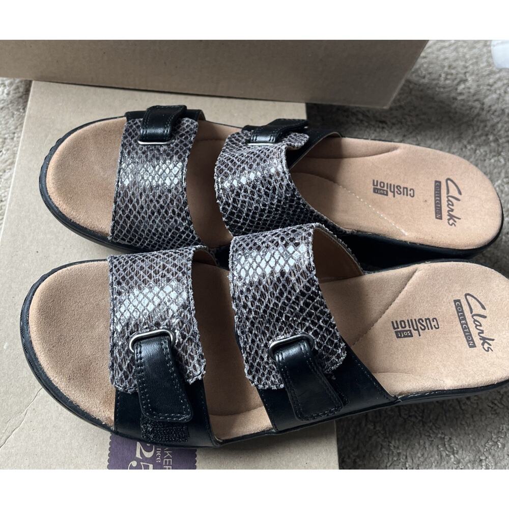 Clarks Delana Fenela Wedge Heel Sandals Black Gray Snakeskin Slip Ons 9 W Wide